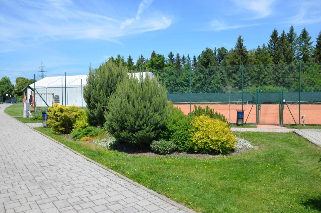 Penzion Rocket Club Lučenec Exterior foto