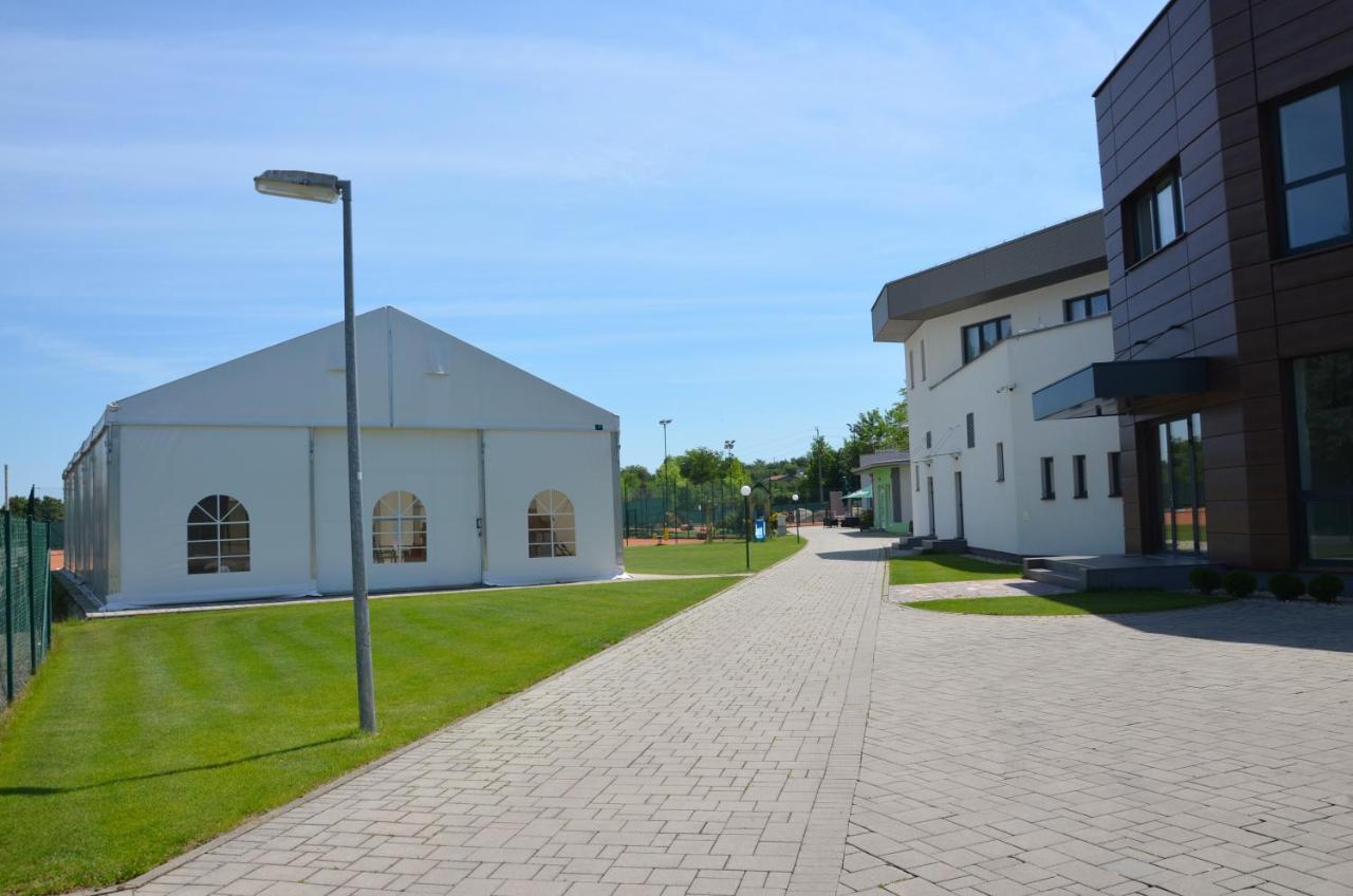 Penzion Rocket Club Lučenec Exterior foto